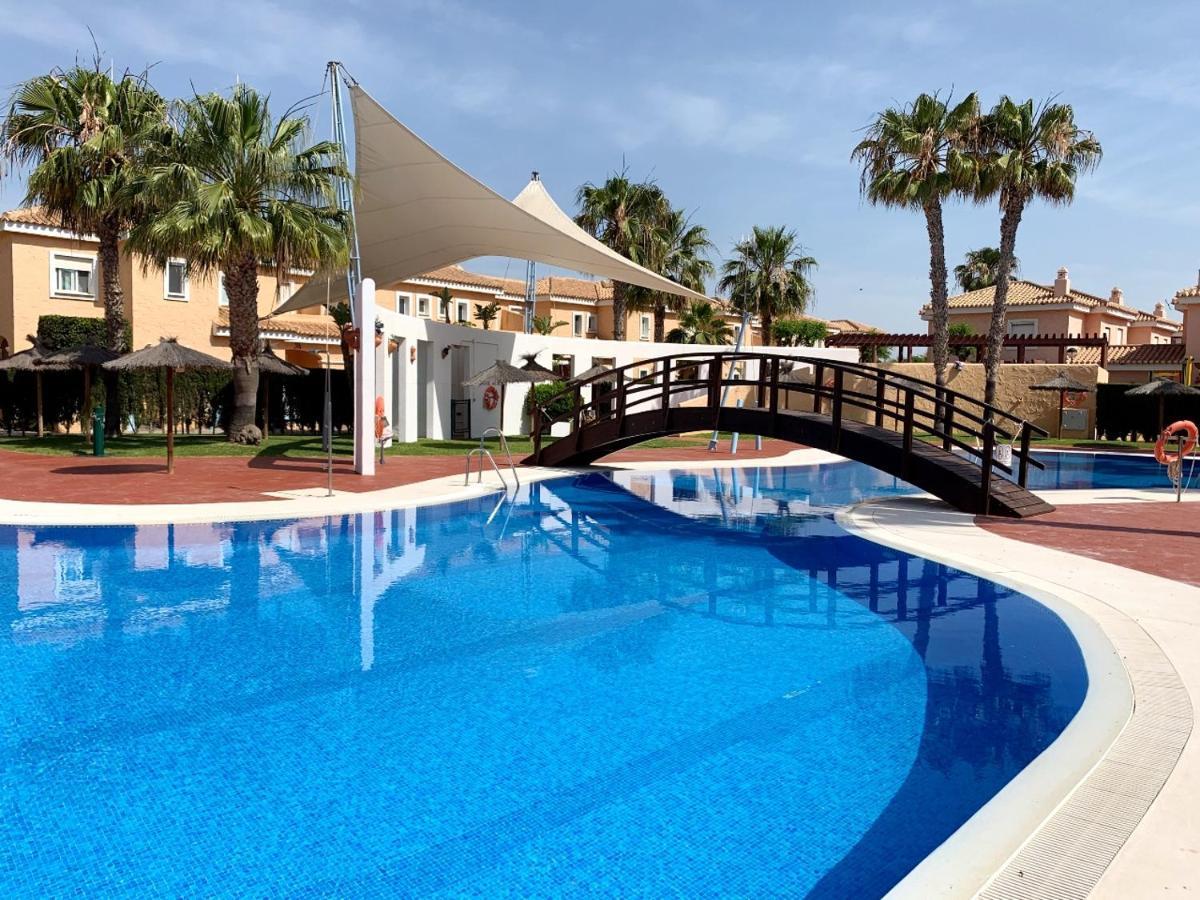 Marinas Sol - Tu Hogar Con Jardin Privado! Apartment Вера Екстериор снимка
