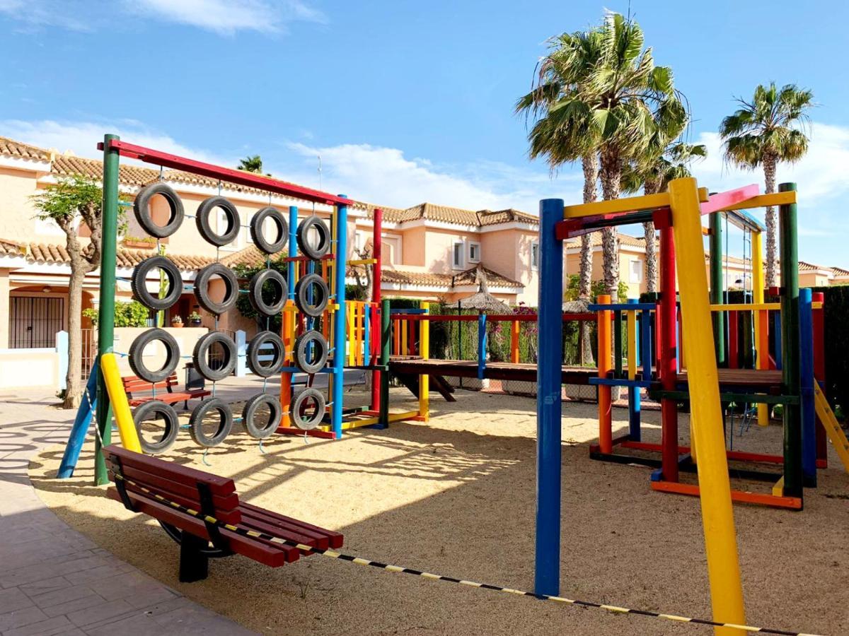 Marinas Sol - Tu Hogar Con Jardin Privado! Apartment Вера Екстериор снимка
