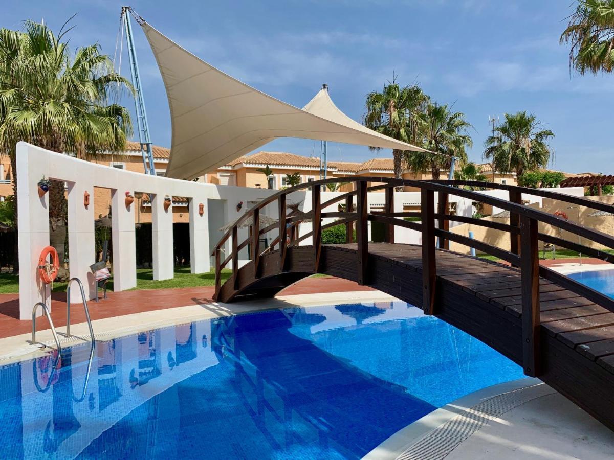 Marinas Sol - Tu Hogar Con Jardin Privado! Apartment Вера Екстериор снимка